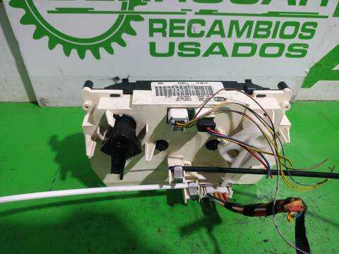 Foto 3ª: Mando Calefacción A. A. Peugeot 307 XN 109CV 80KW [NFUTU5JP4] (2001)