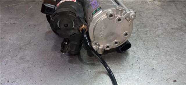 Foto 3ª: Bomba de Suspension Land Rover Range 2.7 V6 TD HSE [2.7 LTR. - 140 KW TD V6 CAT]