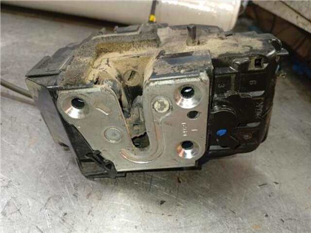 Foto 2ª: Cerradura Puerta Trasera Izquierda Nissan Qashqai 1.5 ACENTA [1.5 LTR. - 81 KW TURBODIESEL CAT]