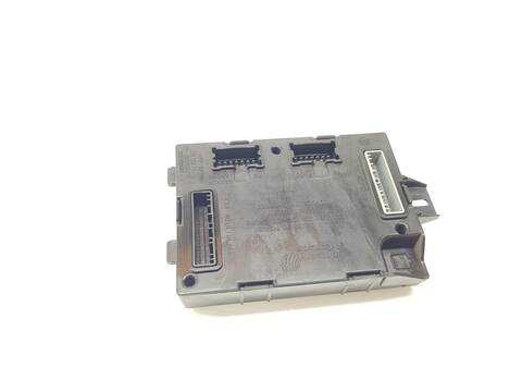 Centralita Motor ECU Opel Vivaro COMBI L2 2.9T