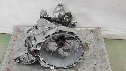 Foto 1ª: Caja Cambios Ford Kuga TREND (2017)