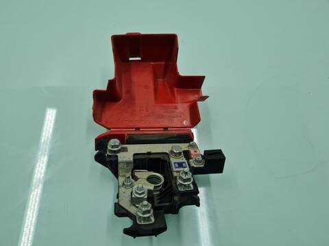 Foto 3ª: Caja Reles Fusibles Ford Ranger DOBLE CABINA 4X4 LIMITED 170CV 125KW [BC2X] (2019)