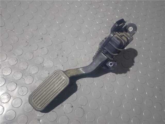 Foto 1ª: Pedal Acelerador Toyota Prius HÍBRIDO BASIS [HÍBRIDO 57 KW ( 1.5 LTR. - 57 CAT)] [1NZ-FXE]
