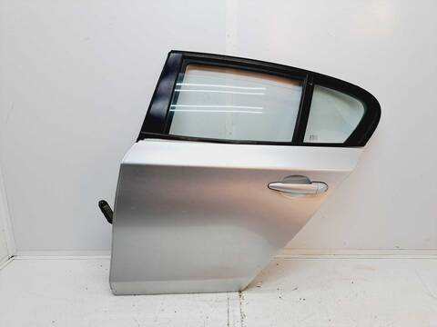 Puerta Trasera Izquierda Bmw Serie 1 114 118D BERLINA 143CV 105KW