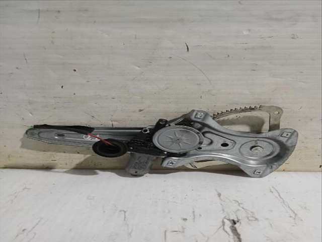 Elevalunas Manual Trasero Derecho Toyota Auris 1.33 DUAL-VVTI NRE150_) 101CV