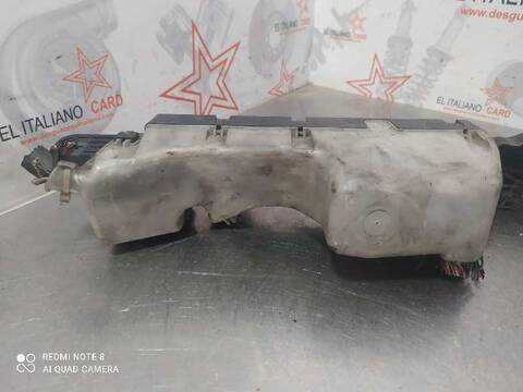 Foto 4ª: Caja Reles Fusibles Toyota Avensis 2.0 D4-D EXECUTIVE SEDAN 4-PTAS) BERLINA 116CV 85KW [1CDFTV] (2003)