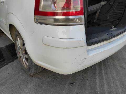Foto 3ª: Paragolpes Trasero Opel Zafira Z17DTR (2010)