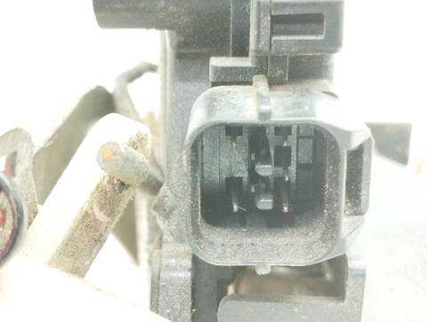 Foto 2ª: Cerradura Puerta Delantera Izquierda Mitsubishi Grandis 2.0 DI-D CAT 136CV 100KW [BSY] (2007)