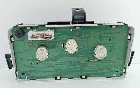 Foto 2ª: Cuadro de Instrumentos Nissan Micra 25 ANIVERSARIO 88CV (2002)
