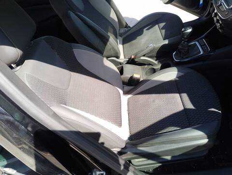 Foto 3ª: Asiento Delantero Derecho Opel Crossland DESIGN LINE 102CV 75KW [DV5RD OPT. YH01] (2019)