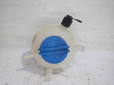 Foto 2ª: Deposito Expansion Volkswagen Passat ADVANCE BLUEMOTION 105CV [CAYC] (2010)