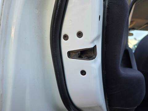 Foto 1ª: Cerradura Puerta Trasera Izquierda Land Rover Freelander S TD4 150CV 110KW (2013)