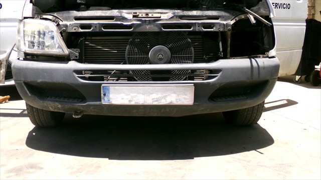 Foto 1ª: Paragolpes Delantero Mercedes Sprinter 2.2 CDI W903,1995-2006 [611987] (2005)