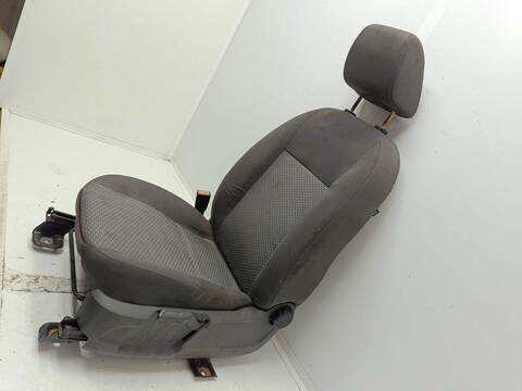 Foto 3ª: Asiento Delantero Izquierdo Ford Focus AMBIENTE D) BERLINA 100CV 74KW [HWDA] (2005)