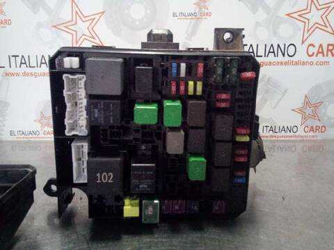 Foto 2ª: Caja Reles Fusibles Peugeot 4008 ALLURE 150CV 110KW [4N13] (2013)