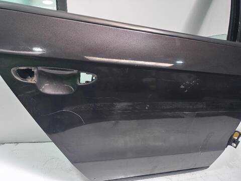 Foto 2ª: Puerta Trasera Derecha Volkswagen Passat ADVANCE BLUEMOTION 105CV [CAYC] (2010)