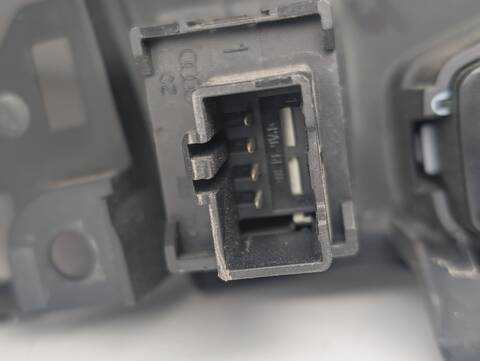Foto 3ª: Mando Luces Audi A4 E 136CV 100KW (2011)