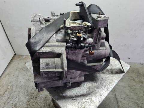 Foto 4ª: Caja Cambios Volkswagen Scirocco 2.0 TDI 103KW) 140CV [CFHC] (2011)
