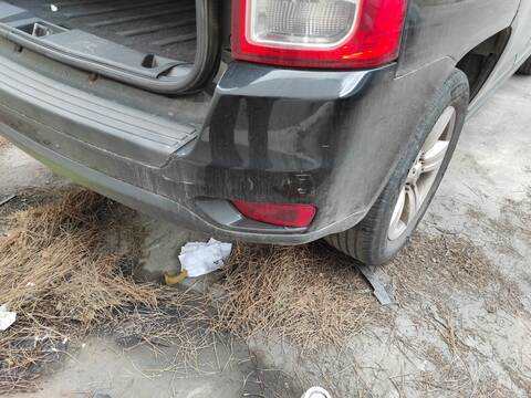 Foto 2ª: Paragolpes Trasero Jeep Compass VERSION INDEFINIDA (2012)