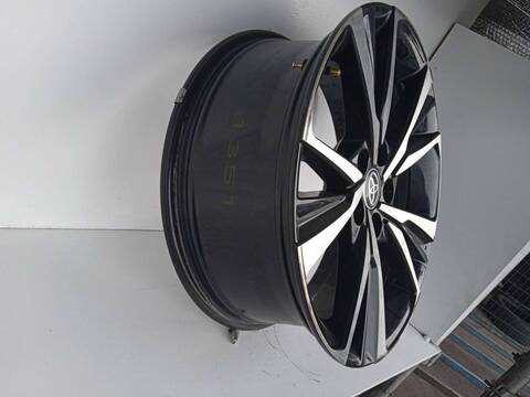 Foto 3ª: LLanta Aleacion Toyota CHR AX2T) HYBRID ADVANCE 72CV 72KW [2ZR] (2024)