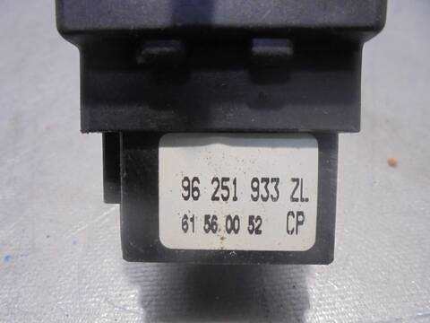 Foto 3ª: Mando Multifuncion Peugeot 406 SR BERLINA 110CV 81KW [LFY] (1998)