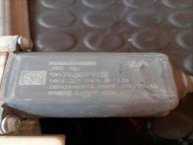 Foto 2ª: Elevalunas Manual Trasero Derecho Peugeot 308 1.2 12V E 131CV (2013)