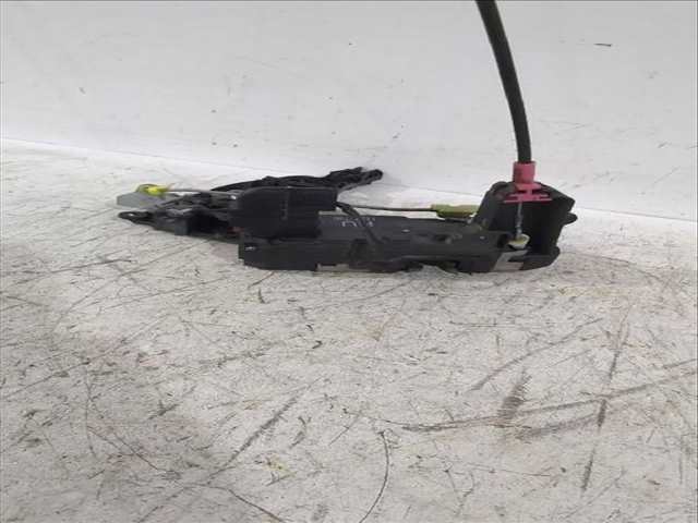 Foto 3ª: Cerradura Puerta Trasera Izquierda Opel Zafira 1.9 CDTI M75) 120CV [Z 19 DT] (2005)