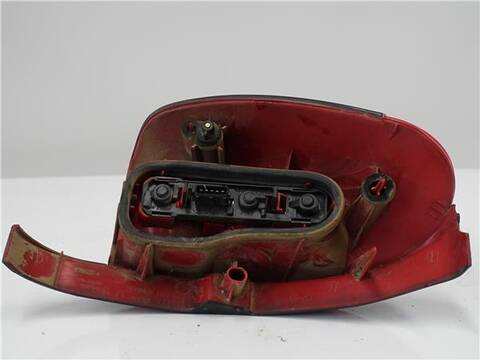 Foto 2ª: Piloto Trasero Derecho Peugeot 306 2.0 HDI 90 90CV 66KW [RHY (DW10TD)] (2001)