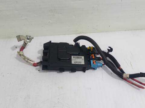 Caja Reles Fusibles Renault Megane D III BERLINA 5P DYNAMIQUE