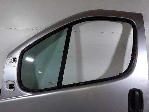 Foto 3ª: Puerta Delantera Izquierda Nissan Primastar COMBI 6 ASIENTOS BATALLA 2 78T 135CV 99KW [G9U730] (2005)