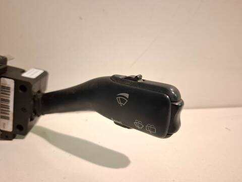 Foto 3ª: Mando Luces Volkswagen Golf AZD BERLINA (2001)