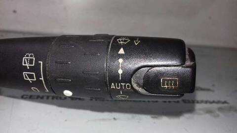 Foto 2ª: Mando Multifuncion Citroen Xsara 2.0 HDI VTS 66KW) COUPE 90CV [RHY] (1999)
