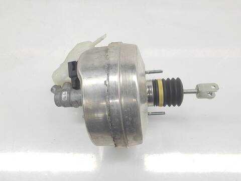 Foto 3ª: Servofreno Mercedes Clase C 160 4.0 V8 510CV [177980] (2015)