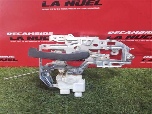 Foto 2ª: Cerradura Puerta Trasera Derecha Renault Master 2.3 DCI 125 FWD FV0C FV0D FV0G FV0H FV0J FV0K) 125CV 92KW FURGONETA [M9T 670,M9T 672,M9T 676,M9T 678,M9T 680,M9T 870,M9] (2013)