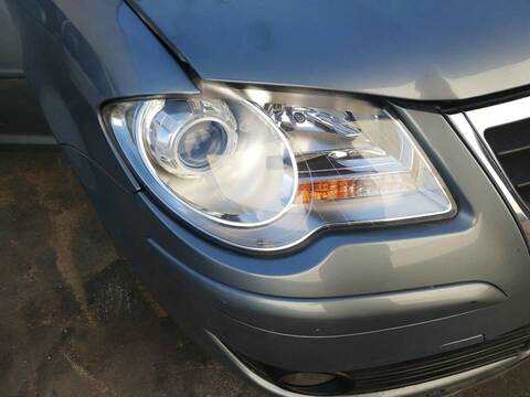 Faro Derecho Volkswagen Touran BMM