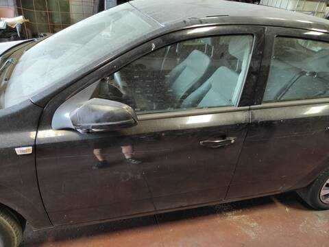 Puerta Delantera Izquierda Opel Astra Z17DTL BERLINA