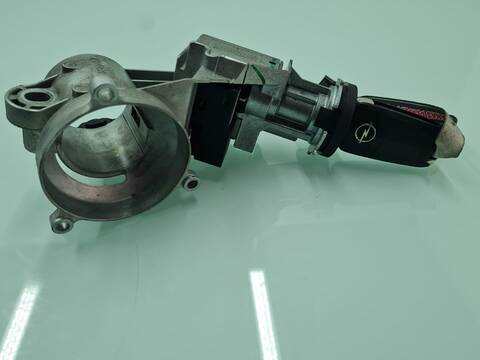 Foto 1ª: Motor de Arranque Opel Corsa CATCH ME 75CV 55KW [A13DTC] (2011)