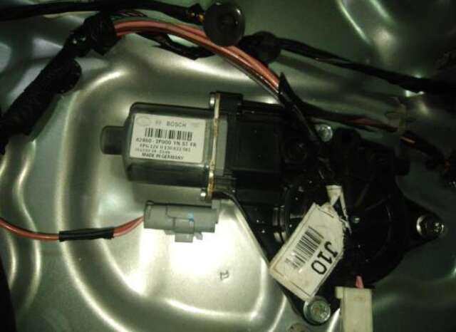 Foto 2ª: Elevalunas Eléctrico Delantero Derecho Hyundai ix20 1.4 CITY [1.4 LTR. - 66 KW CAT]