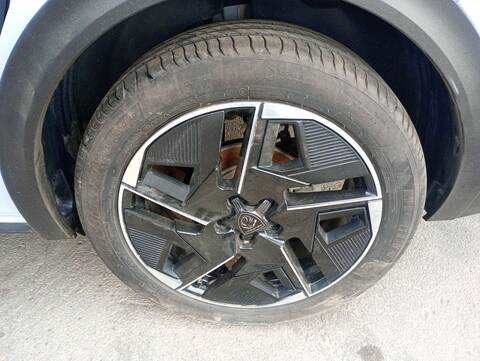 Foto 4ª: Juego LLantas Peugeot 408 GT 131CV 96KW [HNS] (2024)