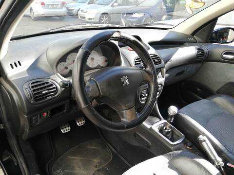 Foto 1ª: Salpicadero Peugeot 206 RFN (2002)