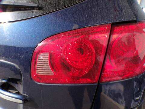 Piloto Portón Derecho Hyundai Santa Fe D4EB