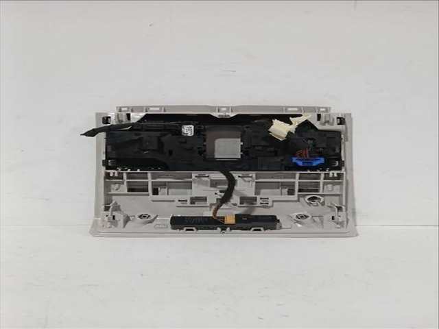 Foto 3ª: Luz Interior Volkswagen T-Roc 1.6 TDI 115CV [DGTE] (2017)