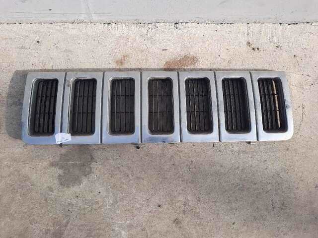 Rejilla Delantera Jeep Grand Cherokee 3.0