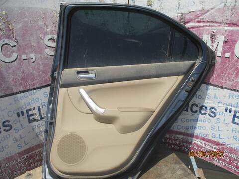 Foto 4ª: Puerta Trasera Derecha Honda Accord 2.4 EXECUTIVE BERLINA 190CV 140KW [K24A3] (2004)