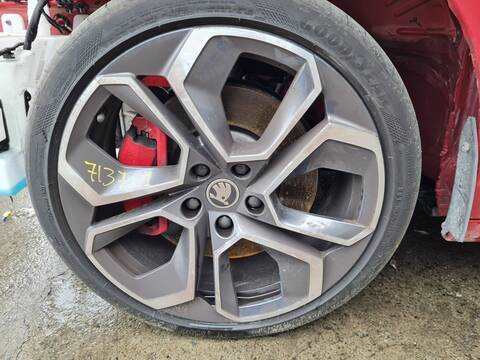 LLanta Chapa Skoda Octavia RS 244CV 180KW