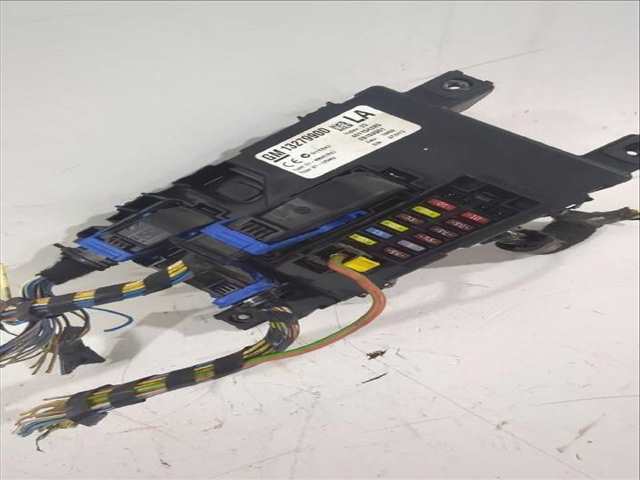 Foto 2ª: Caja Reles Fusibles Opel Corsa 1.3 CDTI L08 L68) 75CV [A 13 DTC Z 13 DTJ] (2006)