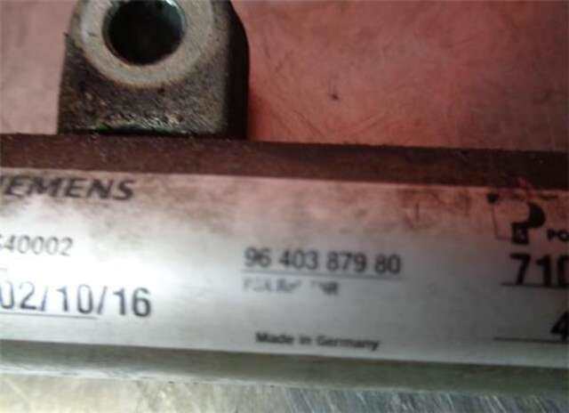 Foto 2ª: Rampa Inyectora Citroen Berlingo 2.0 HDI [RHY (DW10TD)]