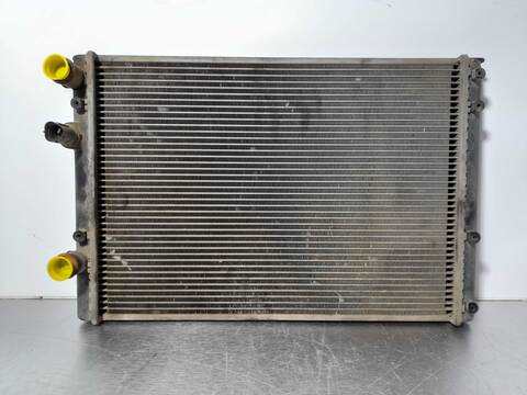 Foto 1ª: Radiador Motor Volkswagen Polo TRENDLINE BERLINA 75CV 55KW [AMF] (2000)