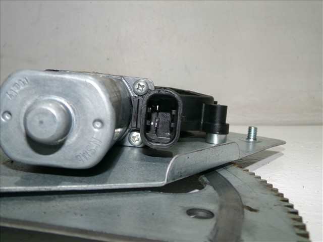 Foto 4ª: Elevalunas Eléctrico Delantero Izquierdo Renault Twingo 1.1 G 1998-2000 [D7F] (1998)