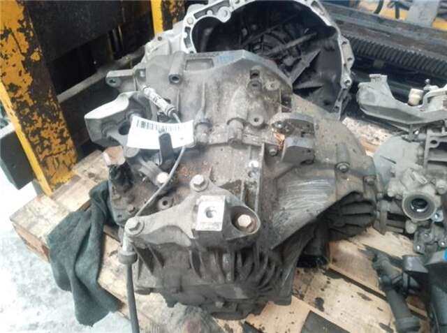 Foto 2ª: Caja Cambios Volvo C70 2.0 D MOMENTUM [2.0 LTR. - 100 KW DIESEL CAT (1997 CM3)]